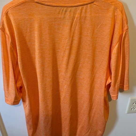 Men’s Reebok t-shirt - Picture 3 of 3